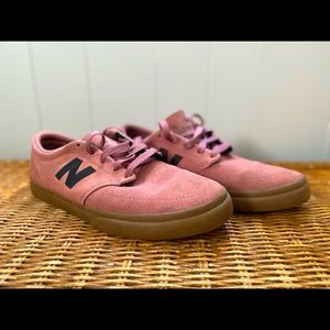 New Balance Suede Rose w/ Gum Sole